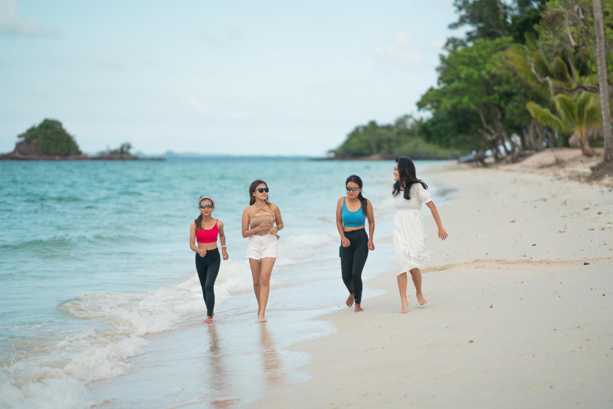 Kepri Coral Resort Galang Island Exterior photo